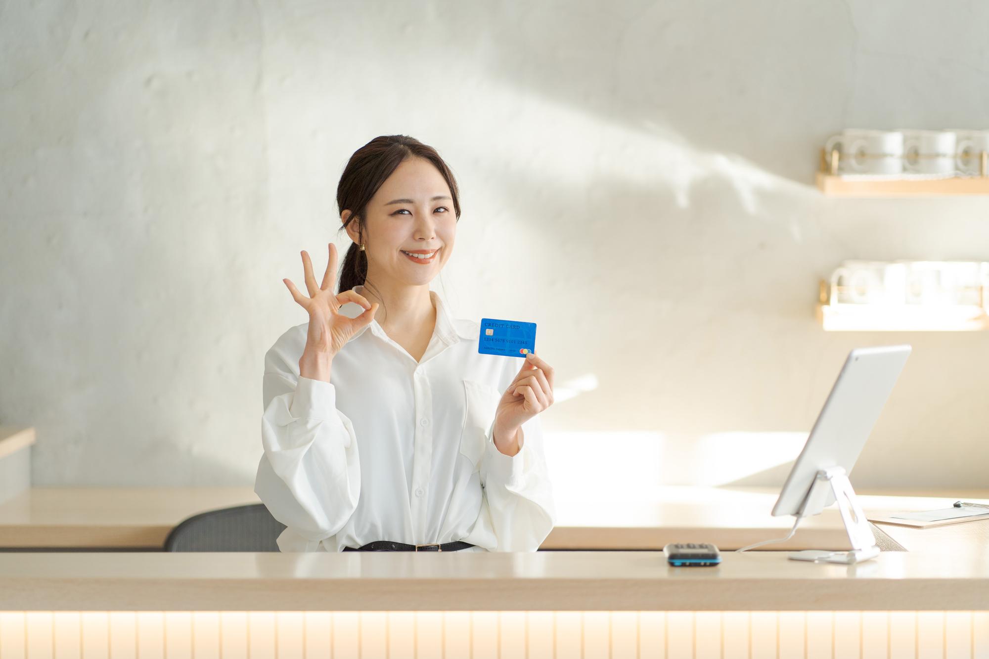 海外キャッシングの手数料と賢い使い方