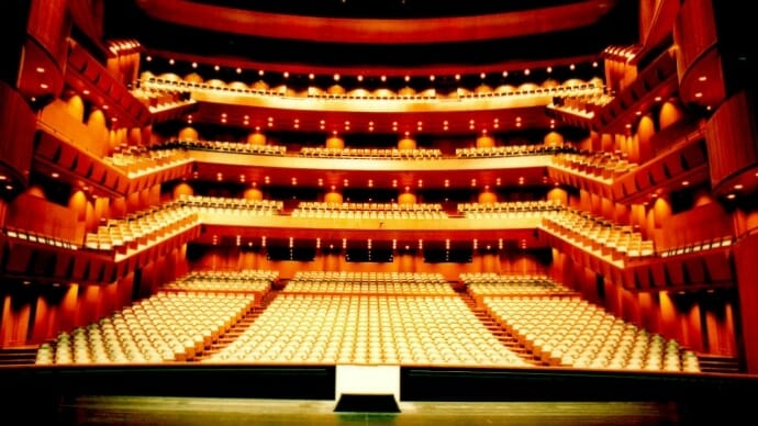 話題の公演を特別提供